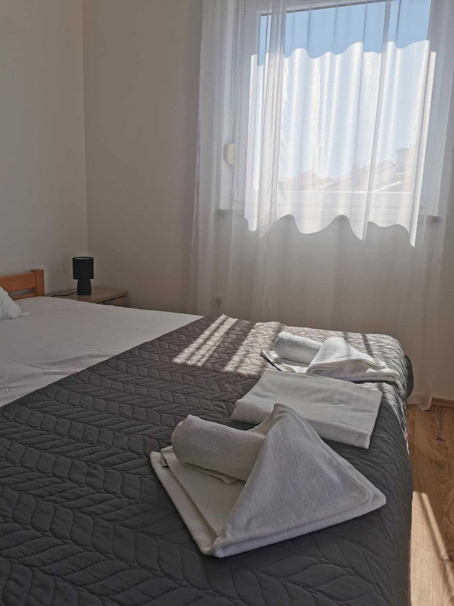 Apartments Riva ポヴリャナ エクステリア 写真